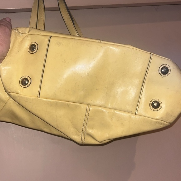 Coach yellow patent leather tote handbag/ preowned OS - Picture 6 of 13